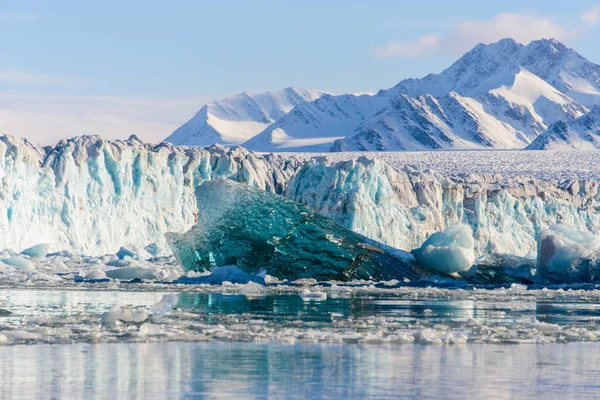 Landschaft Mit Gletscher Spitzbergen Sommer Sonnenscheindauer — Stockfoto