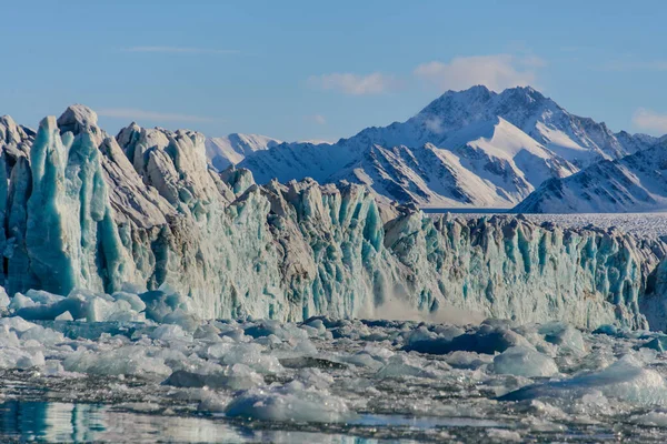 Landskap Med Glaciär Svalbard Sommaren Soligt Väder — Stockfoto