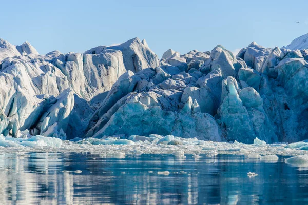 Paesaggio Con Ghiacciaio Alle Svalbard Durante Estate Tempo Soleggiato — Foto Stock