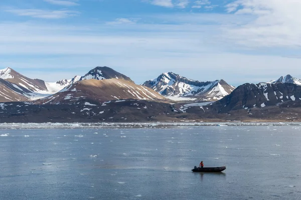 Paesaggio Artico Con Montagna Ghiacciaio Nelle Svalbard Estate — Foto Stock