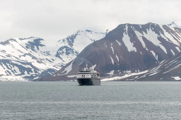 Nave Expedición Mar Ártico Svalbard Crucero Pasajeros Crucero Ártico Antártico — Foto de Stock