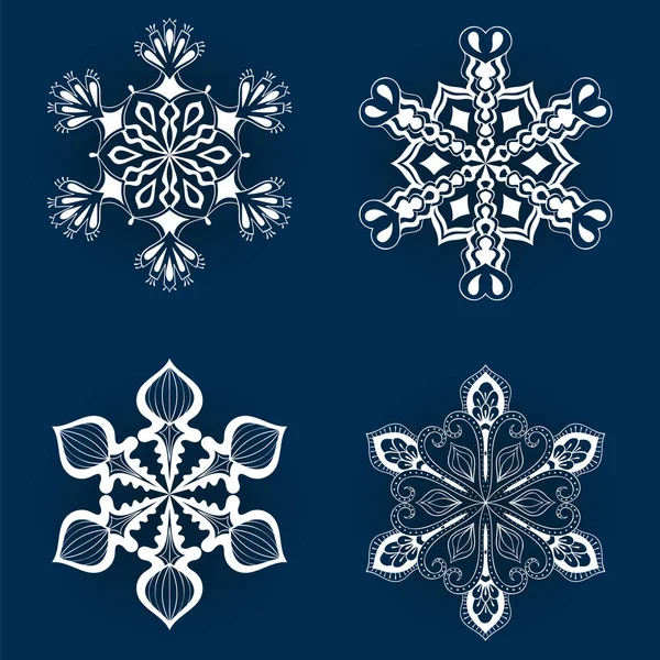 Διάνυσμα vintage νιφάδα χιονιού στο zentangle στιλ. Λευκό πρωτότυπο νιφάδες χιονιού για τα Χριστούγεννα, το νέο έτος διακόσμηση. Χέρι, απομονωμένες doodle αντικείμενα. — Διανυσματικό Αρχείο