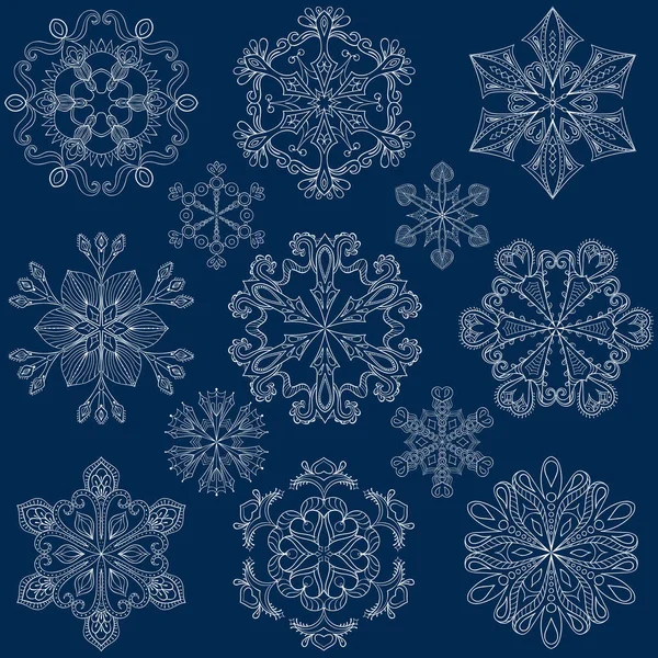 Vector vintage ornamental snowflake set in zentangle style. White original snow flakes for Christmas, New Year decoration. Hand drawn isolated doodle objects. — Stock Vector