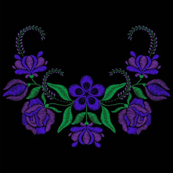 Ricamo a colori con fiore viola, rose. Collana per tessuto , — Vettoriale Stock