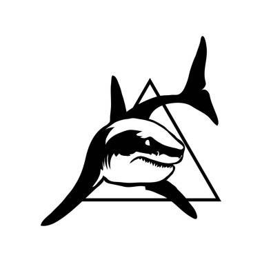 köpekbalığı üçgen logolu