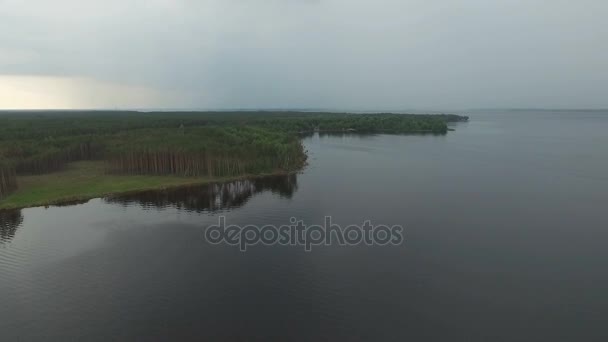 海岸线的鸟瞰图画面. — 图库视频影像