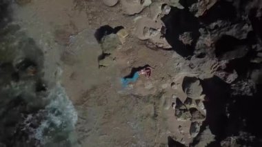 Deniz kızı kostümlü Melasti beach Bali dron kız