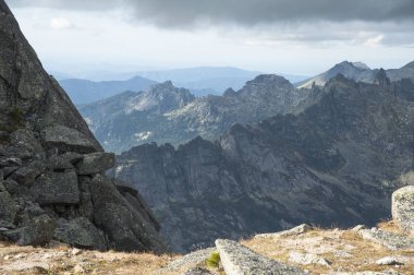 Ergaki doğa parkı. Batı Sayanlar. Krasnoyarsk bölgesi. Sibirya 'da. Dağlar