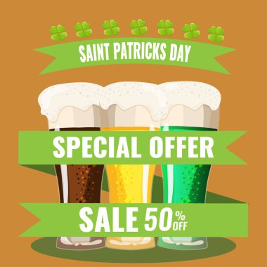 Aziz Patrick Günü için üç çeşit bira kuponu. Yeşil, koyu, gözlüklü.