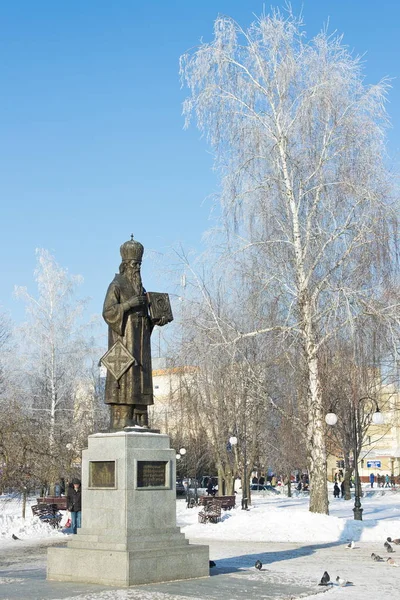 Памятник Александру мученику на городской площади, 12 декабря, 20 — стоковое фото