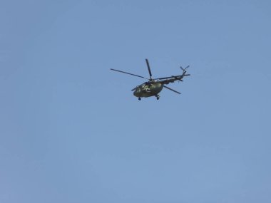 Helikopter Ukrayna eğitim uçuşta hava kuvvetlerinde 