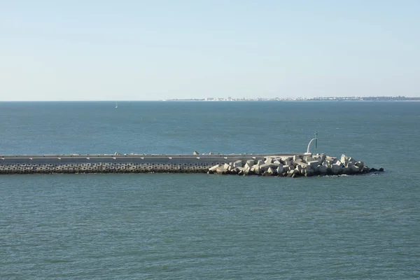 Golfbreker Bij Ingang Naar Haven Van Cadiz Spanje — Stockfoto