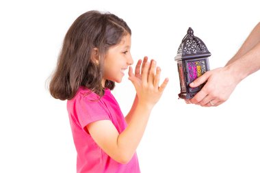 Ramazan ayında mutlu Müslüman aile