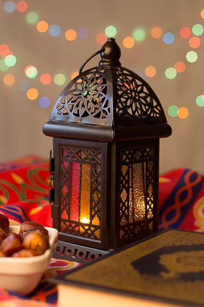斋月背景-伊斯兰传统灯笼 — 图库照片