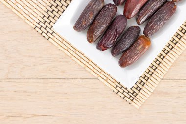 Ramazan ayında kurutulmuş tarihleri