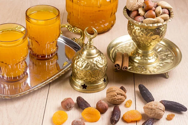 Ramadan édességek és diófélék — Stock Fotó