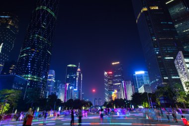 Alacakaranlıkta, Çin Guangzhou gökdelenler