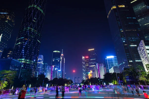 Alacakaranlıkta, Çin Guangzhou gökdelenler