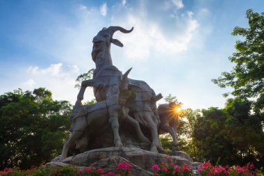 Beş Rams heykel, Guangzhou