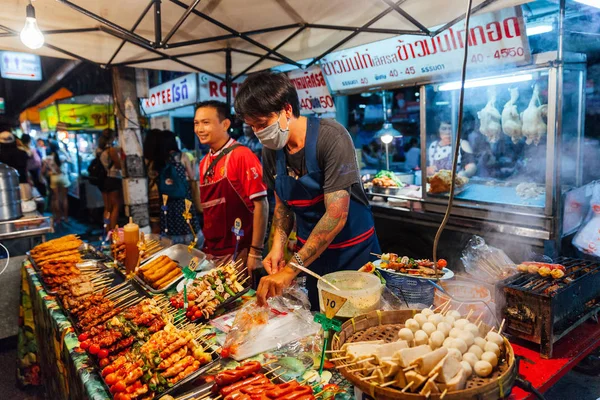 Cumartesi gece pazarı, Chiang Mai, Tayland