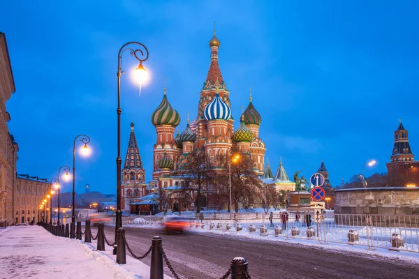 Catedral de São Basílio à noite, Rússia — Fotografia de Stock