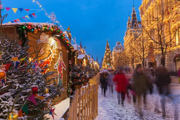 Vánoční trh na Rudé náměstí, Moskva, Rusko — Stock fotografie