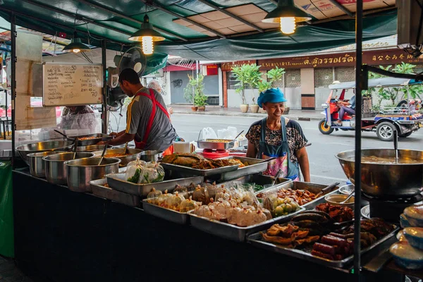 Street food stall in Bangkok, Thailand — Stock Photo, Image