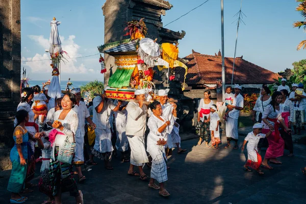 Ceremonial procession, Bali, Indonesia — Stock Photo, Image