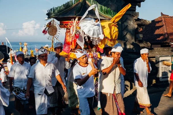 Ceremonial procession, Bali, Indonesia — Stock Photo, Image