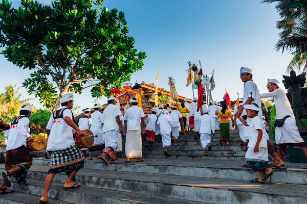 Ceremonial procession, Bali, Indonesia — Stock Photo, Image