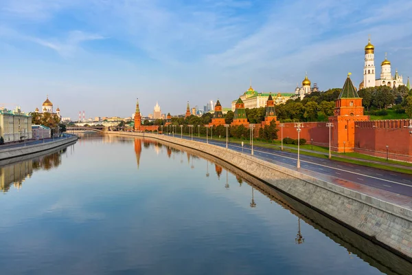 Kremlin de Moscou pela manhã, Rússia — Fotografia de Stock