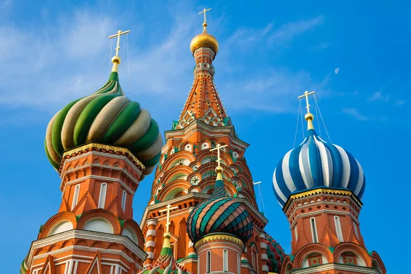 St. Catedral de Basílio pela manhã, Moscou, Rússia — Fotografia de Stock
