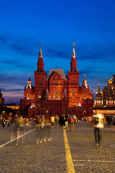 Державний історичний музей у сутінках (Москва) — стокове фото