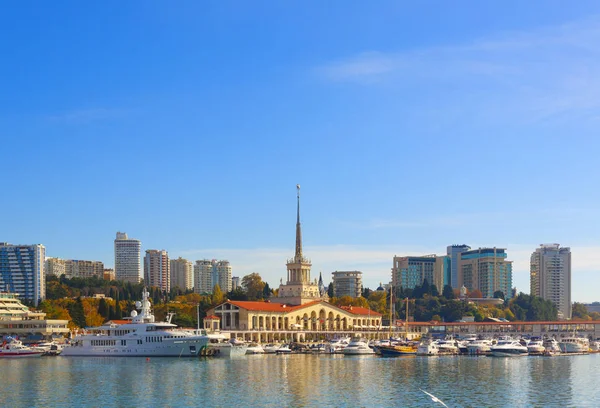 Rusya, Soçi, Liman, Deniz İstasyonu, Turtada gemiler ve yatlar