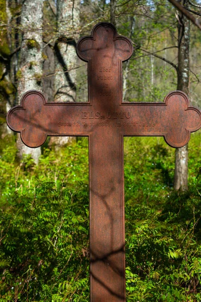 Cruces Oxidadas Sobre Antiguo Cementerio — Foto de Stock