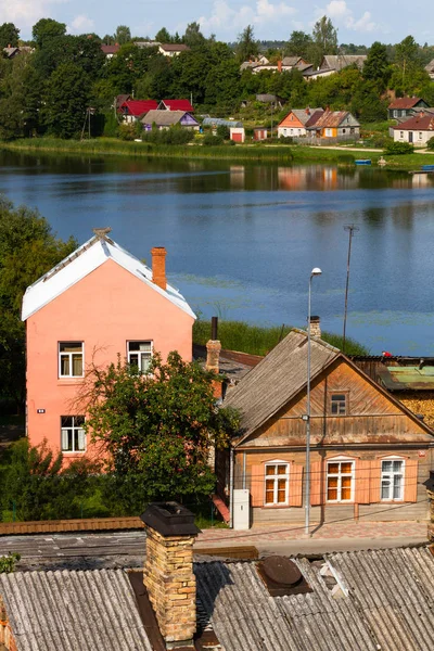 Vieille Ville Européenne Bord Fleuve — Photo