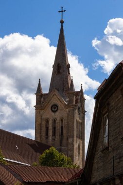 Avrupa 'da taştan ortaçağ kilisesi