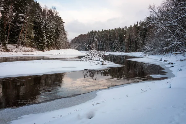 Rivière Hiver Avec Neige Glace — Photo