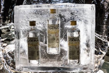 Kış mevsiminde buz heykeli