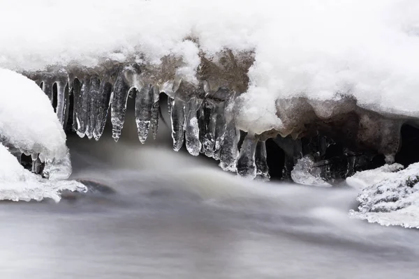 Río Invierno Con Nieve Hielo — Foto de Stock