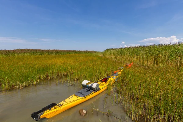 Kanuboot Der Flussküste — Stockfoto