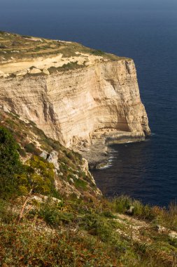 Malta adasındaki deniz kıyısı
