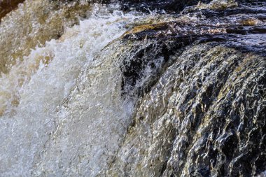 Kış mevsiminde güzel şelale