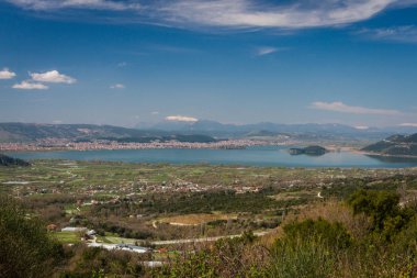Dağ manzarasının havadan görünüşü