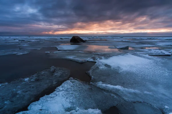Зимове Морське Узбережжя Заході Сонця — стокове фото