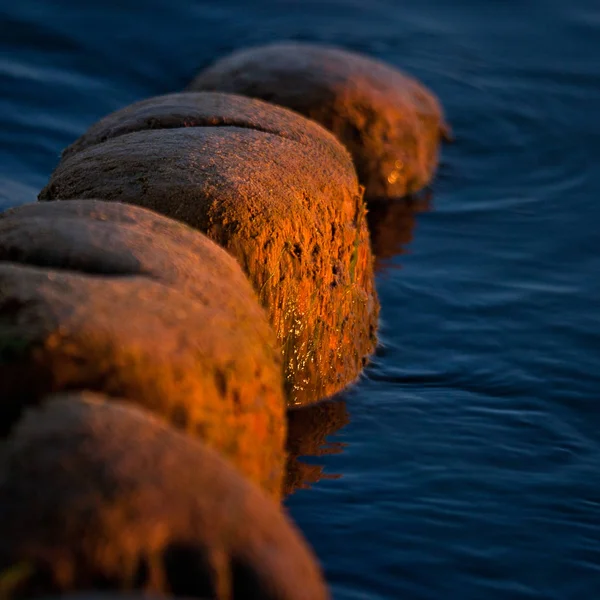 Costa Del Mar Báltico Con Piedras Atardecer —  Fotos de Stock