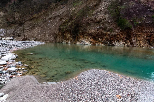 Yunanistan dağlarında nehirler ve ulusal park