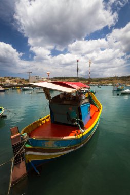 Malta 'daki deniz limanında tekneler