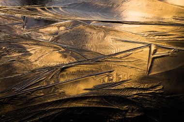 Gün batımında buz çizimi