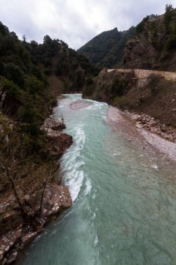 Yunanistan dağlarında nehirler ve ulusal park